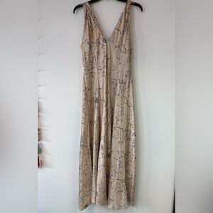En Saison Elegant Beige Floral Dress Size L